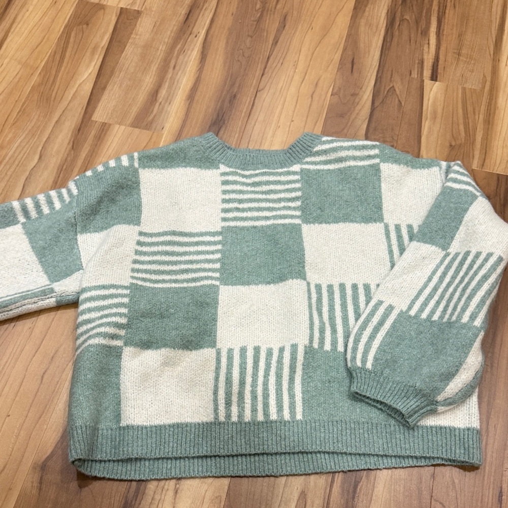 Newbury Kustom Mint and Cream Checkered Sweater